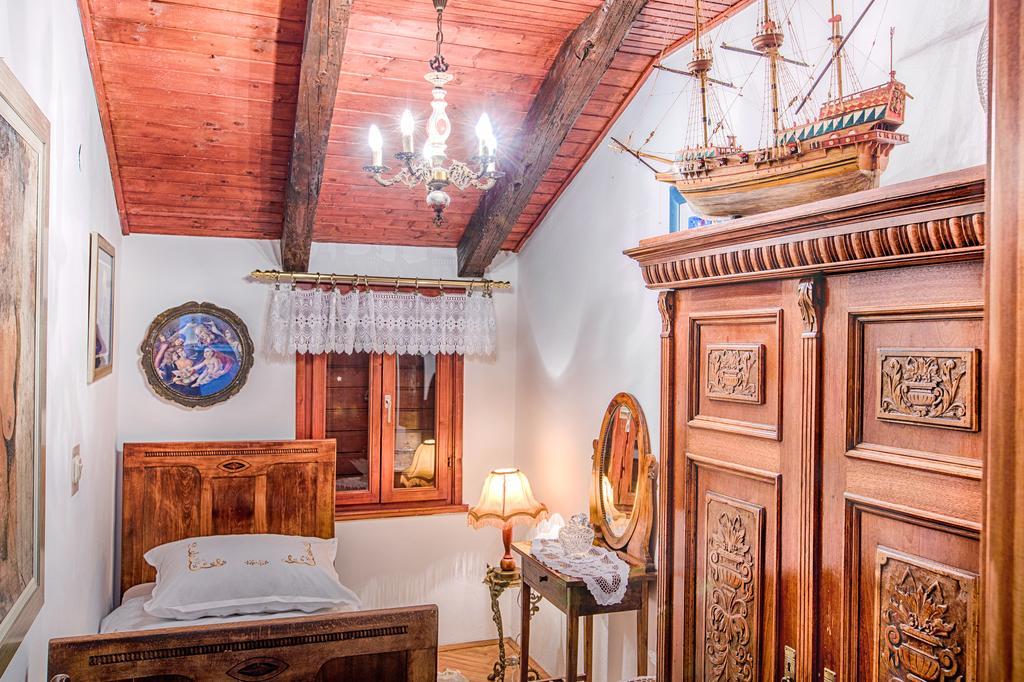 Royal Antique